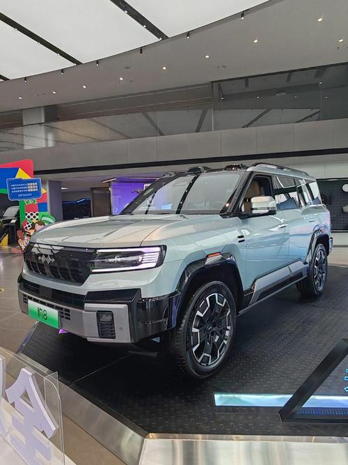 佛山322比亚迪方程豹硬派越野的爆款，英菲尼迪35周年与你共成长